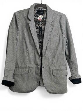 NEW! Velvet Heart Navy & White Pinstripe Blazer with Contrasting Lining NWT